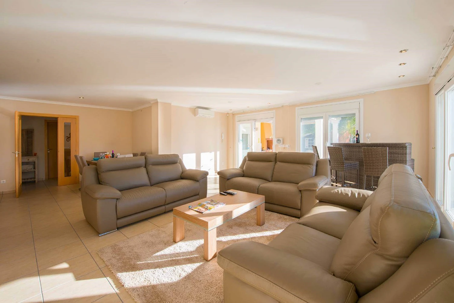 Villa en venta en Moraira, Pinar de l´Advocat con piscina.