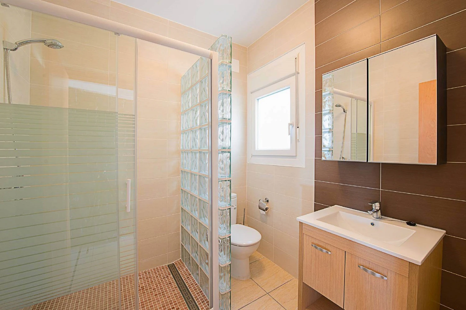 Villa en venta en Moraira, Pinar de l´Advocat con piscina.