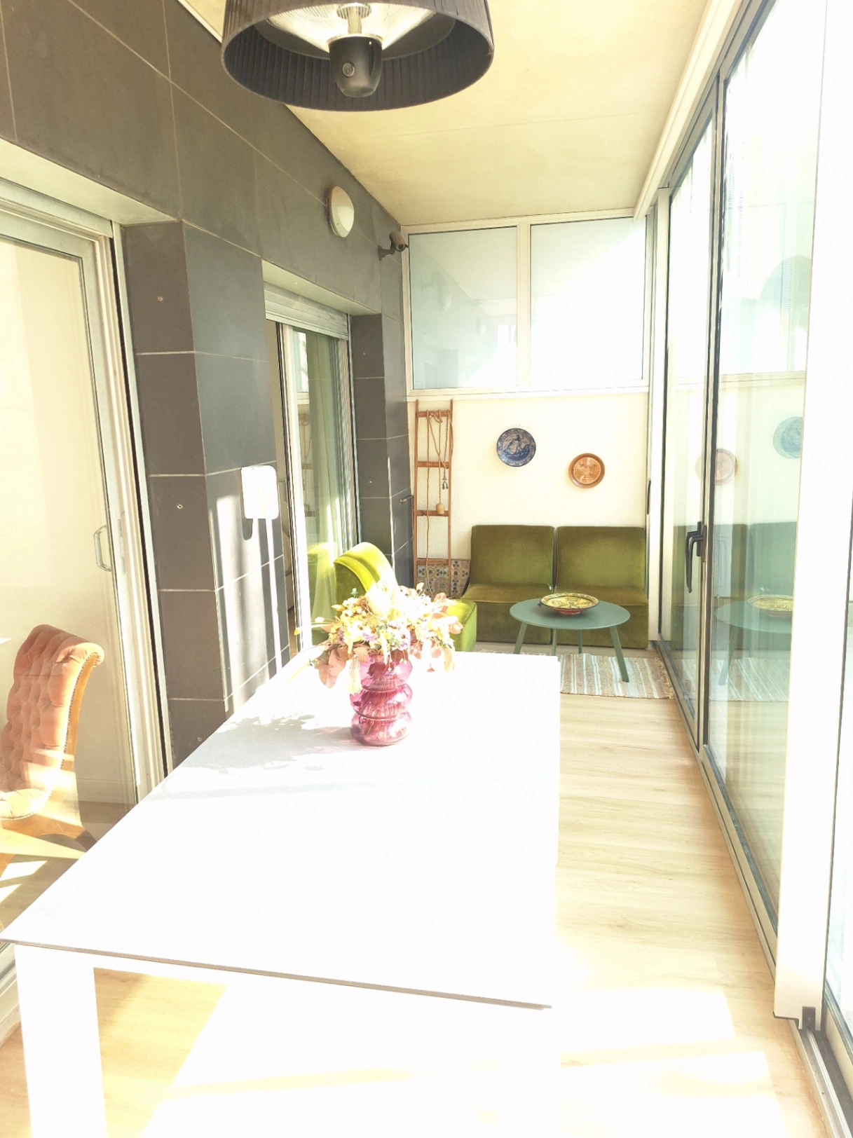 Apartamento en esquina en planta baja con jardín privado de 205 m² y piscina – La Plana, Sitges
