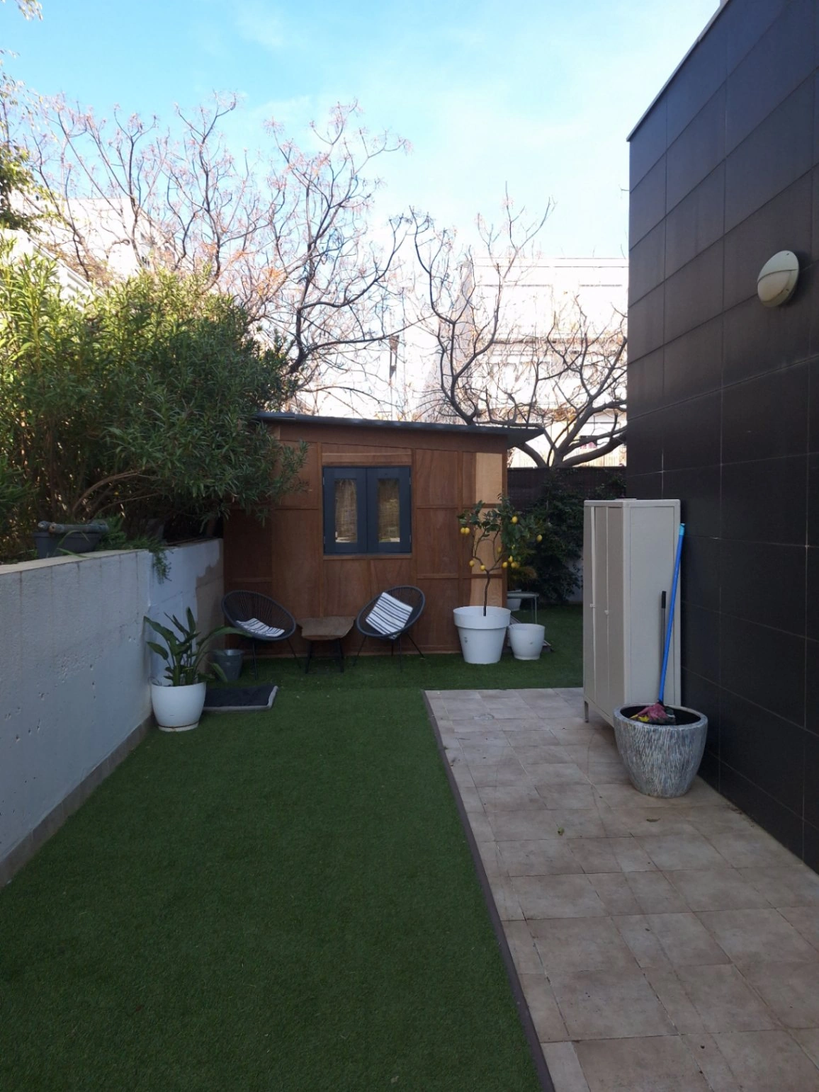 Apartamento en esquina en planta baja con jardín privado de 205 m² y piscina – La Plana, Sitges
