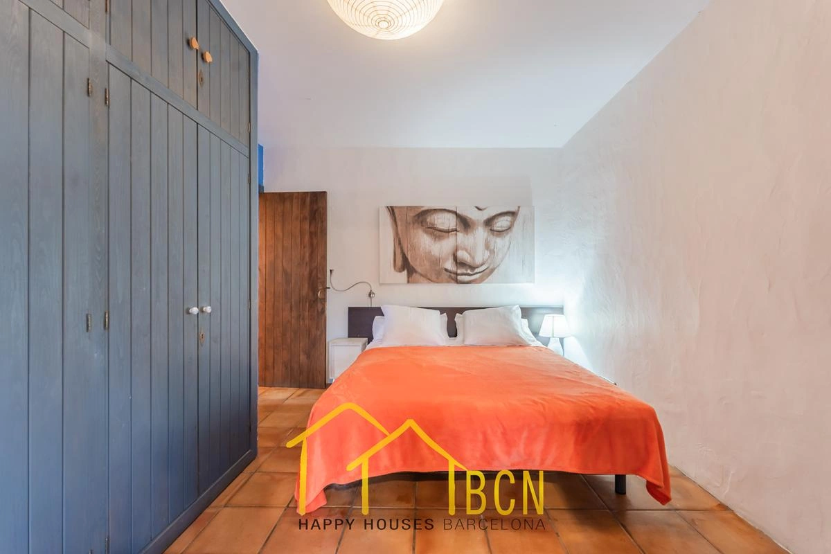 Villa Única con 7 Dormitorios, Piscina de Roca y Anexos en Pineda Park, Sant Pere de Ribes