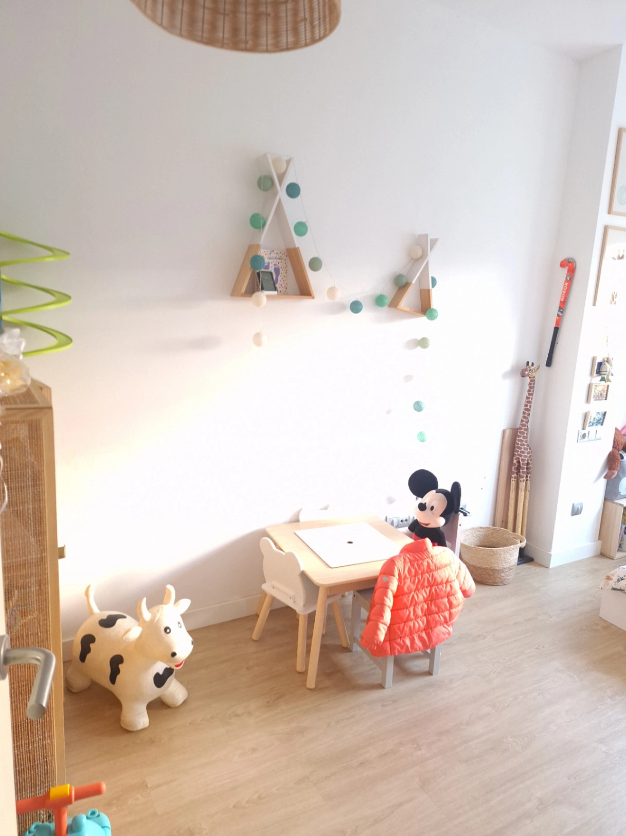 Apartamento en esquina en planta baja con jardín privado de 205 m² y piscina – La Plana, Sitges