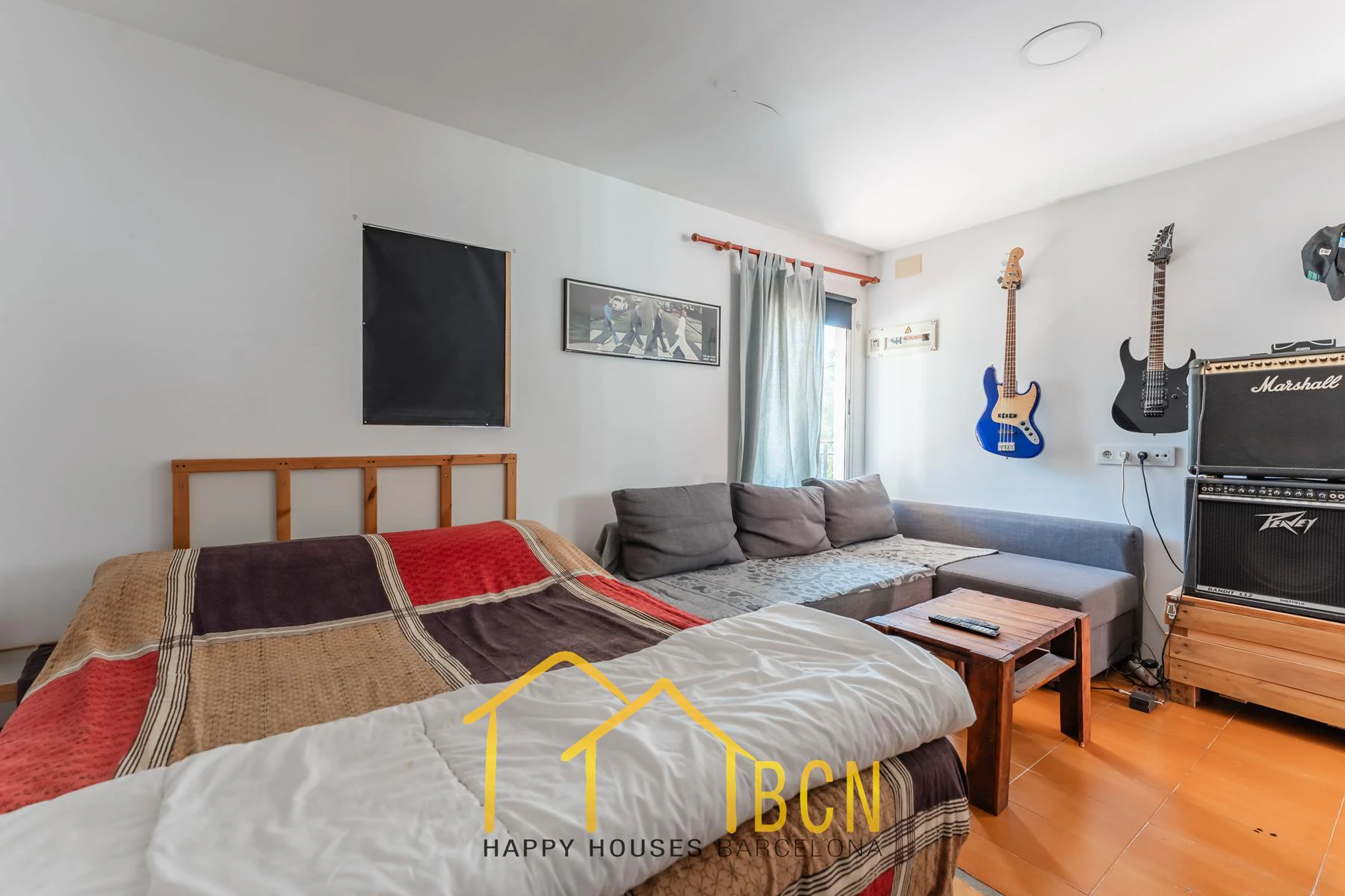 Casa con licencia turística, piscina y gran potencial a solo minutos de Sitges