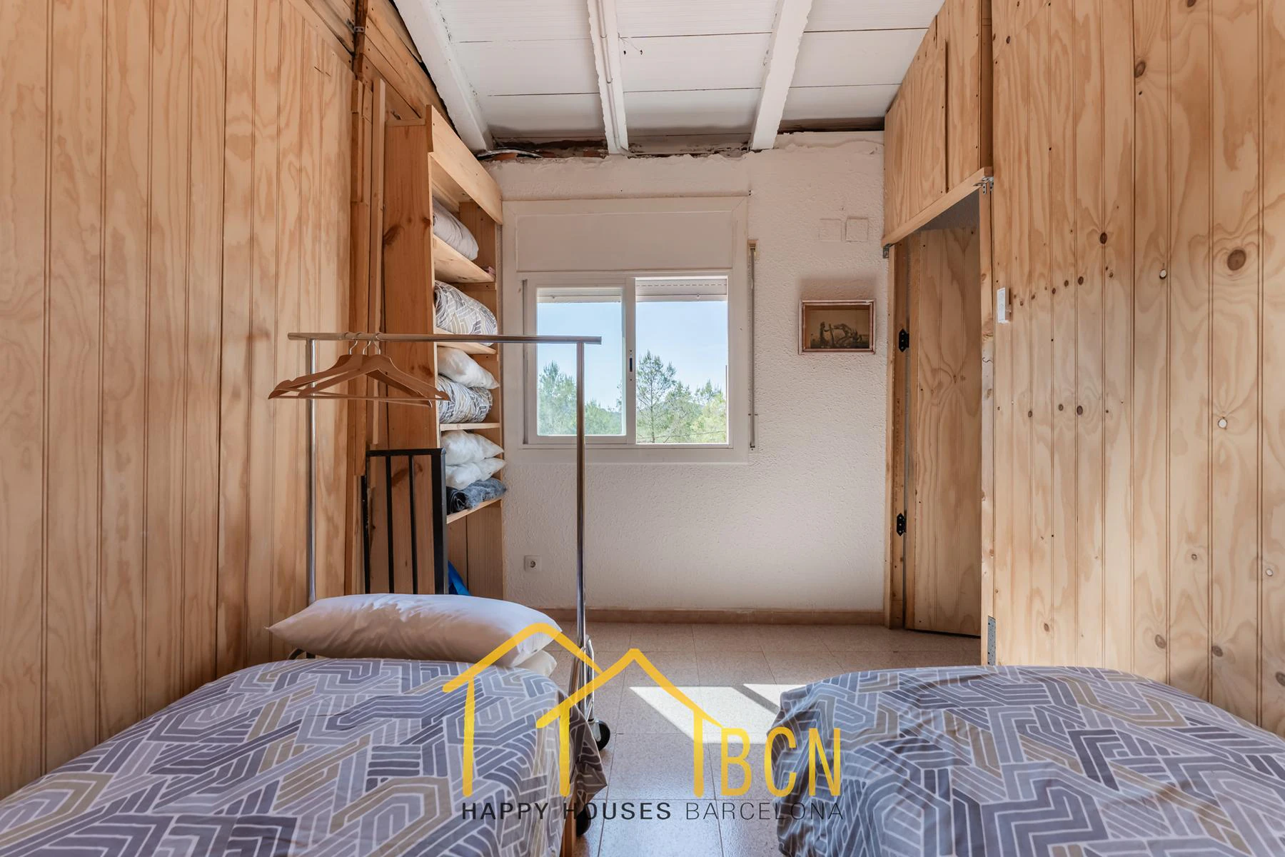Casa con licencia turística, piscina y gran potencial a solo minutos de Sitges