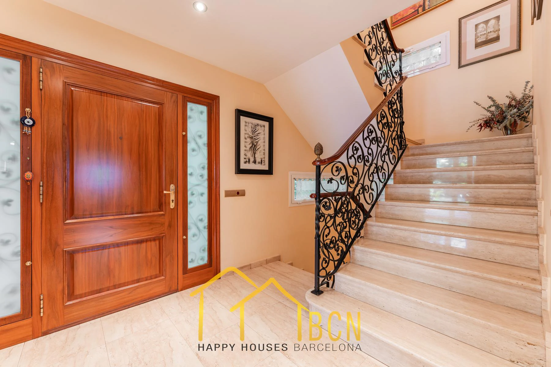 Classic Mediterranean villa with sea views, private pool and landscaped garden in Vallpineda