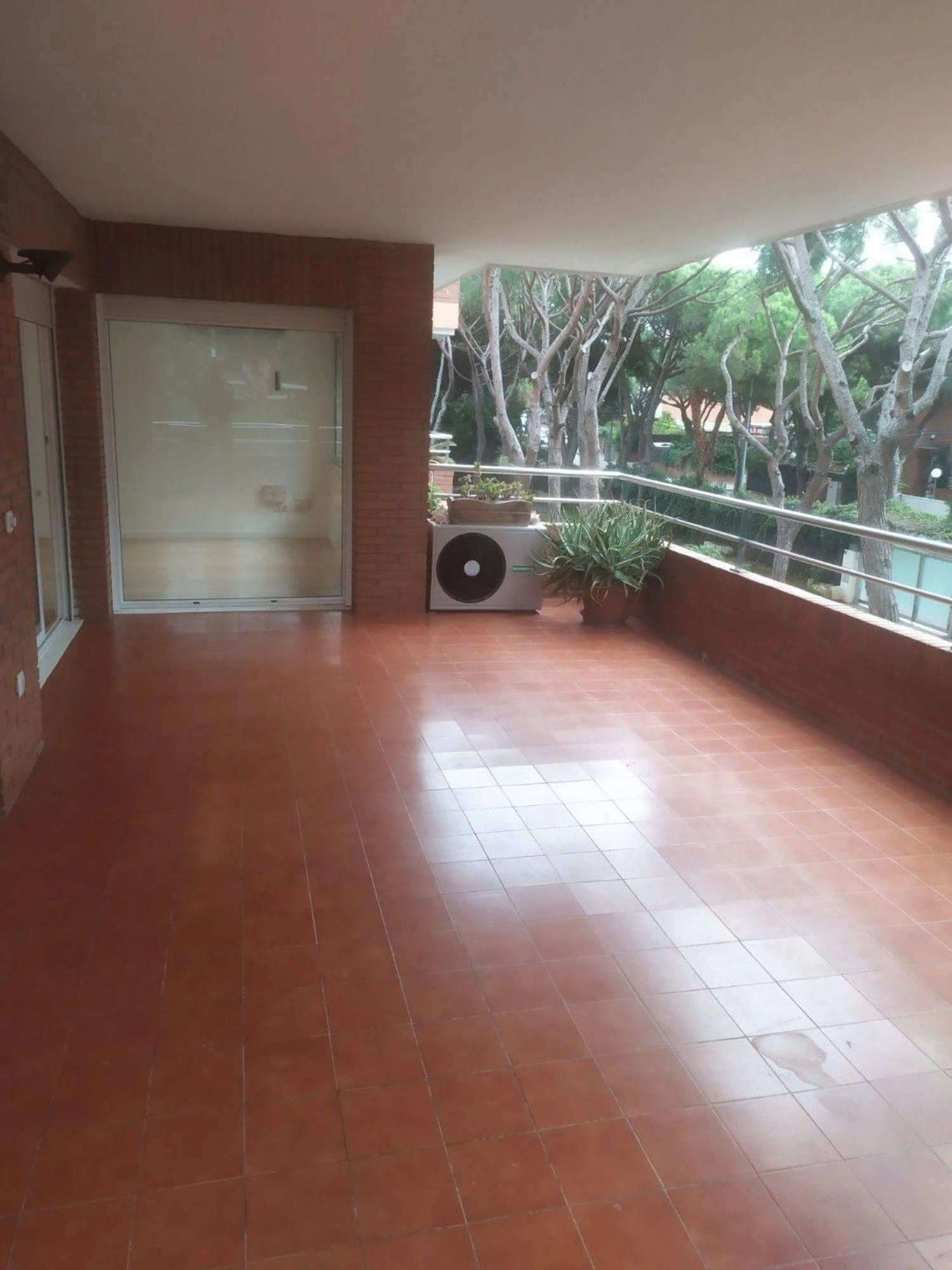 Apartamento de tres dormitorios con gran terraza