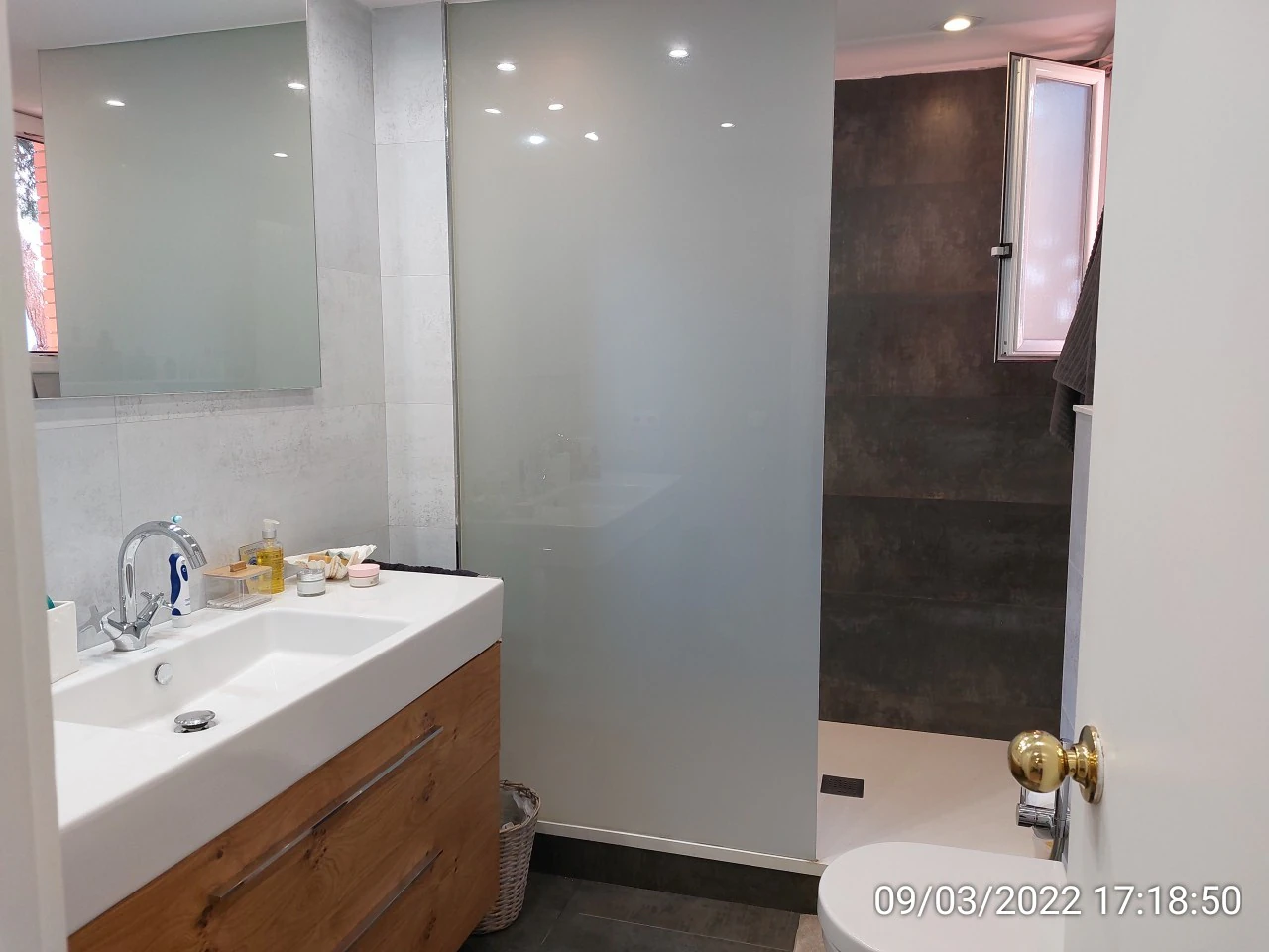 Apartamento de tres dormitorios con gran terraza