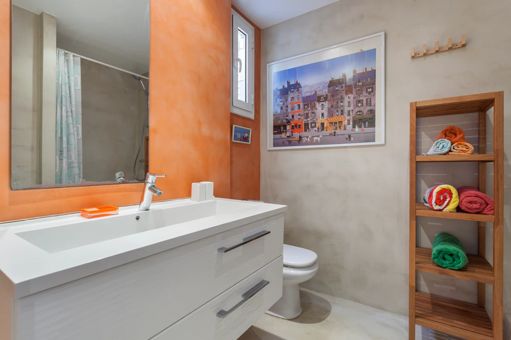 Apartamento amueblado con terraza, piscina y aparcamiento doble en Gavà Mar
