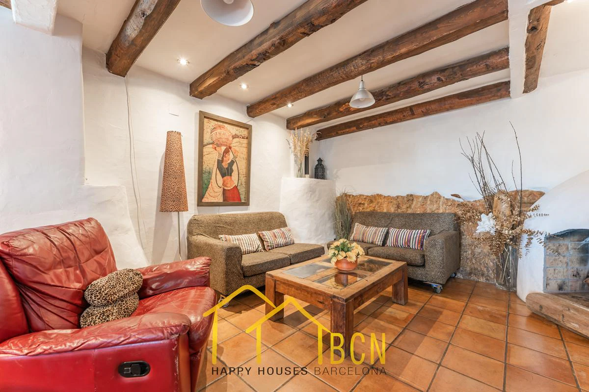 Unique 7-Bedroom Villa with Tourist Licence, Rock Pool & Annexes in Pineda Park, Sant Pere de Ribes
