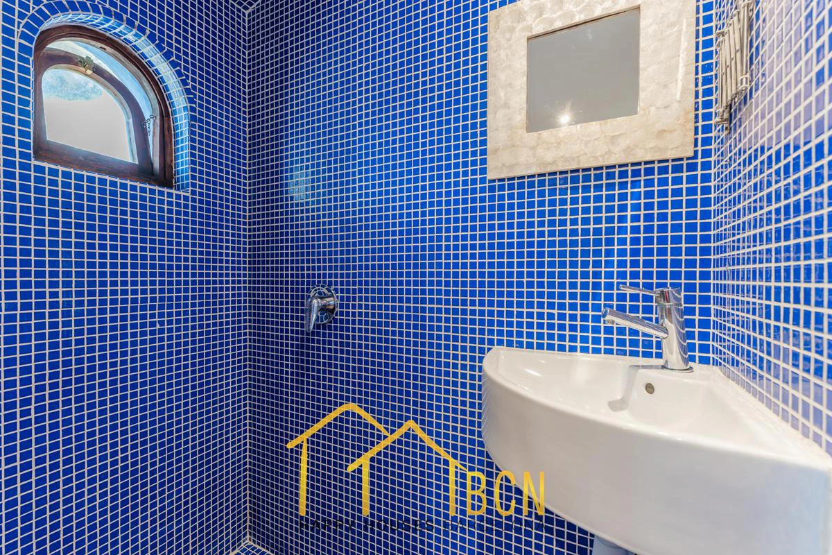 Unique 7-Bedroom Villa with Tourist Licence, Rock Pool & Annexes in Pineda Park, Sant Pere de Ribes