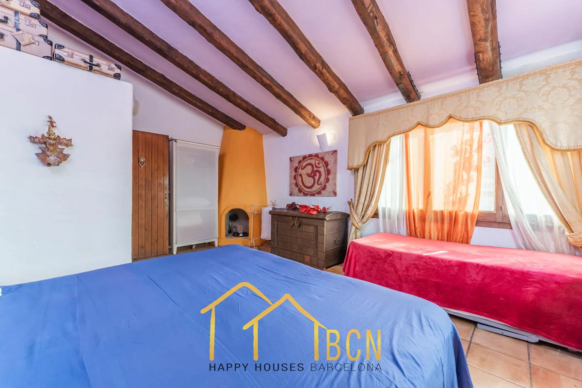 Unique 7-Bedroom Villa with Tourist Licence, Rock Pool & Annexes in Pineda Park, Sant Pere de Ribes