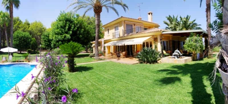 Villa de lujo en Torrecarrals.