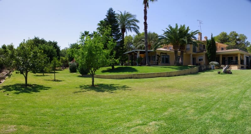 Villa de lujo en Torrecarrals.