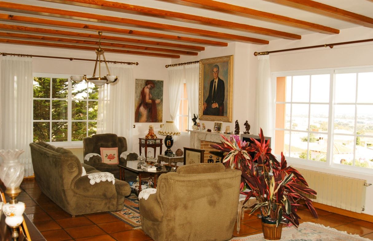 Villa | Chalet en venta en Dénia