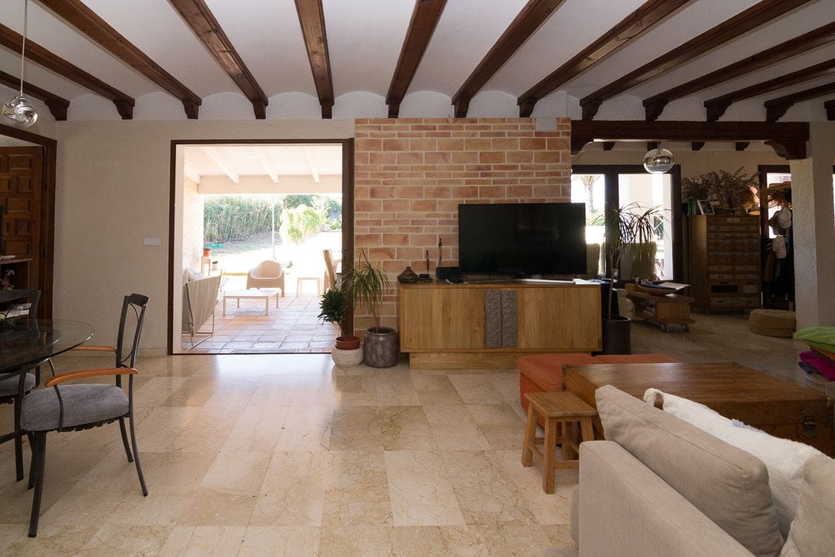 Villa mediterránea con gran parcela.
