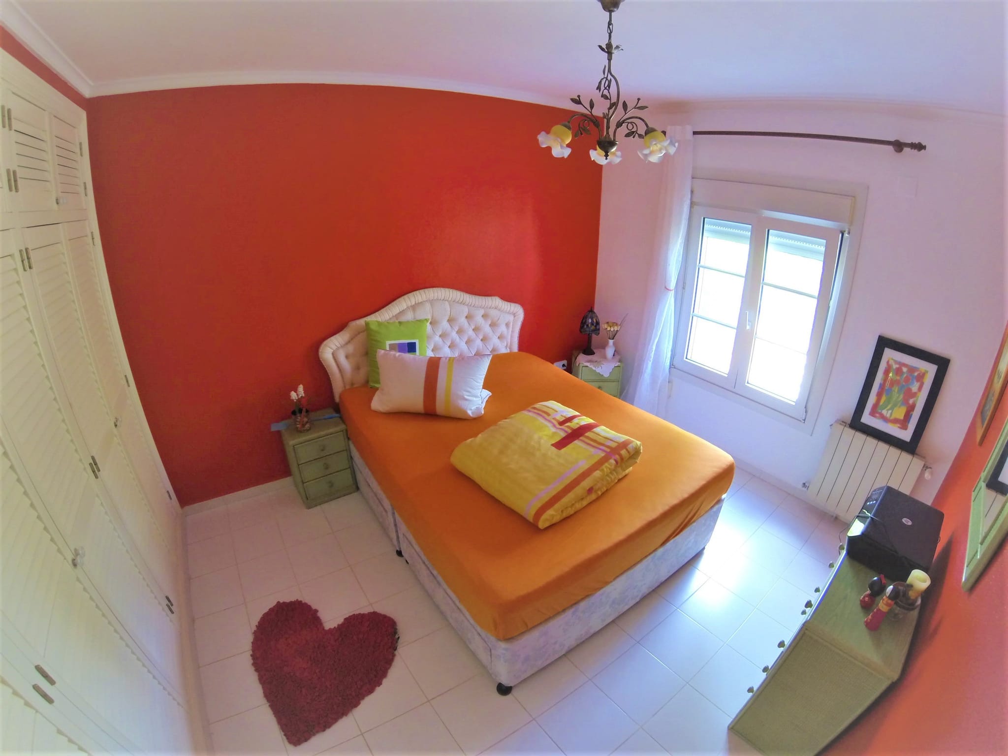Preciosa y soleada villa en venta a 1200 metros del centro de Denia.