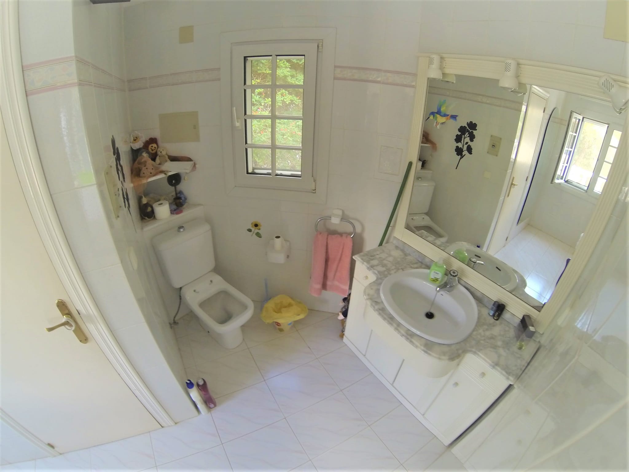 Preciosa y soleada villa en venta a 1200 metros del centro de Denia.
