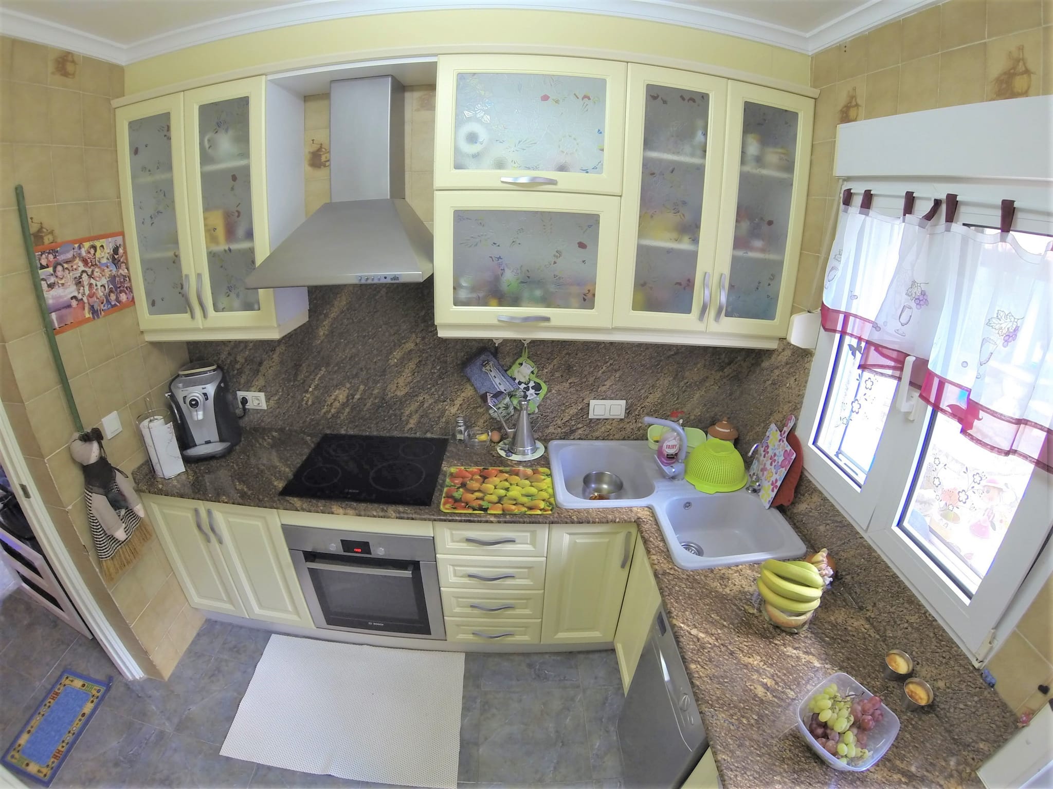 Preciosa y soleada villa en venta a 1200 metros del centro de Denia.