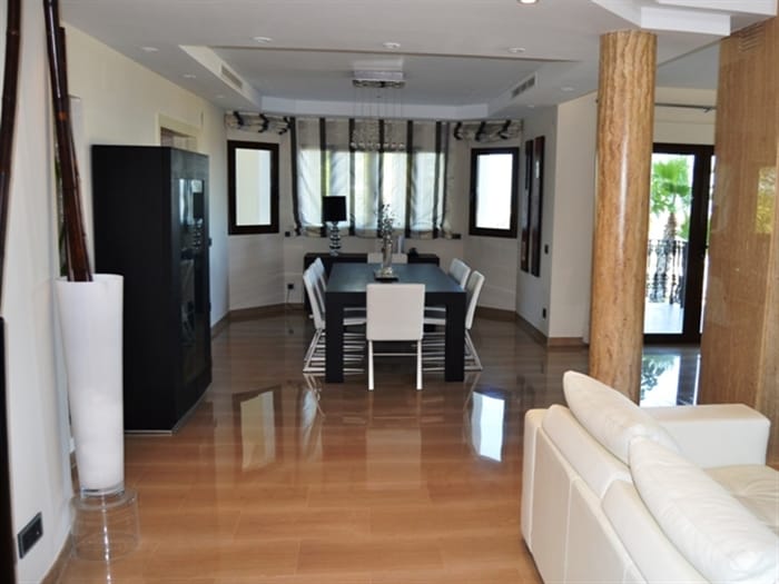 Villa | Chalet en venta en Dénia
