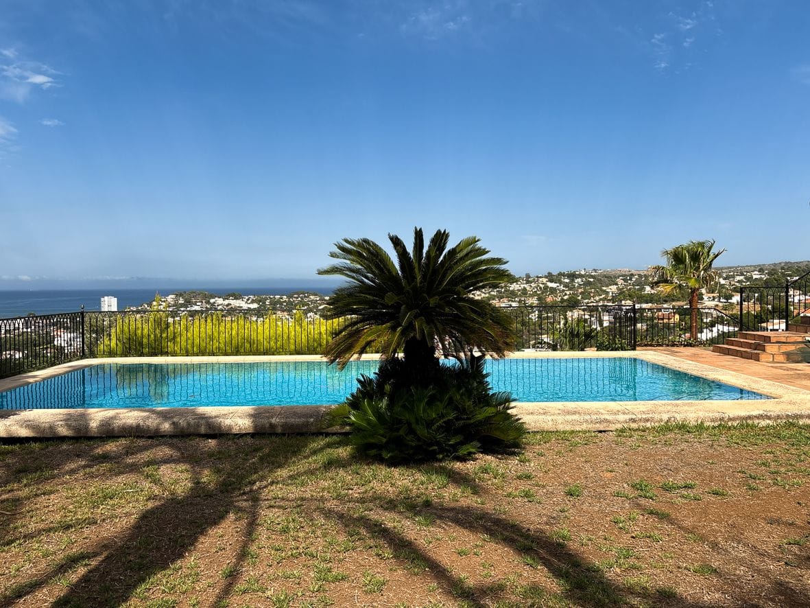 Impresionante villa con vistas al mar en Dénia.