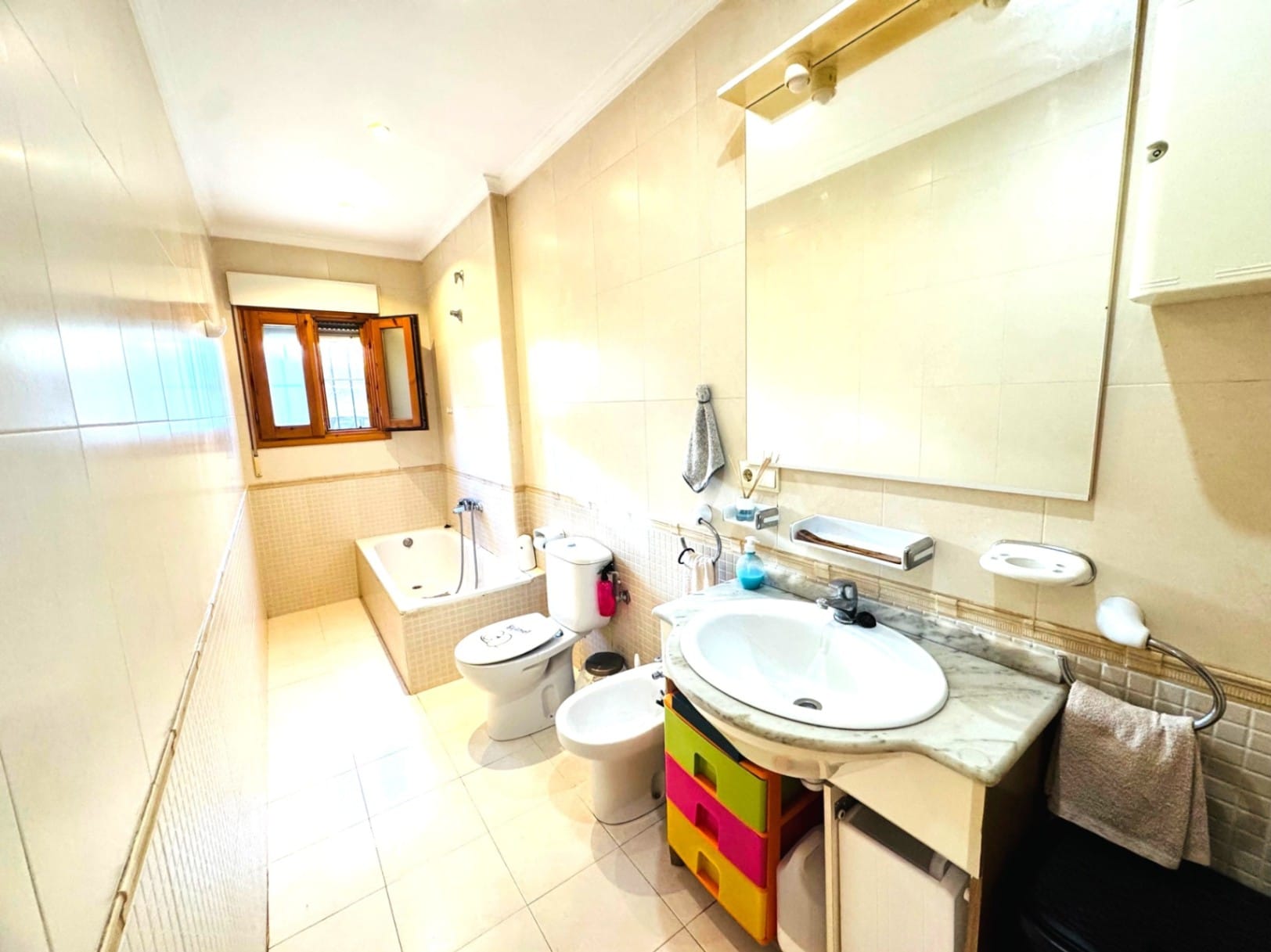 Apartamento planta baja con piscina urbanización la Vela