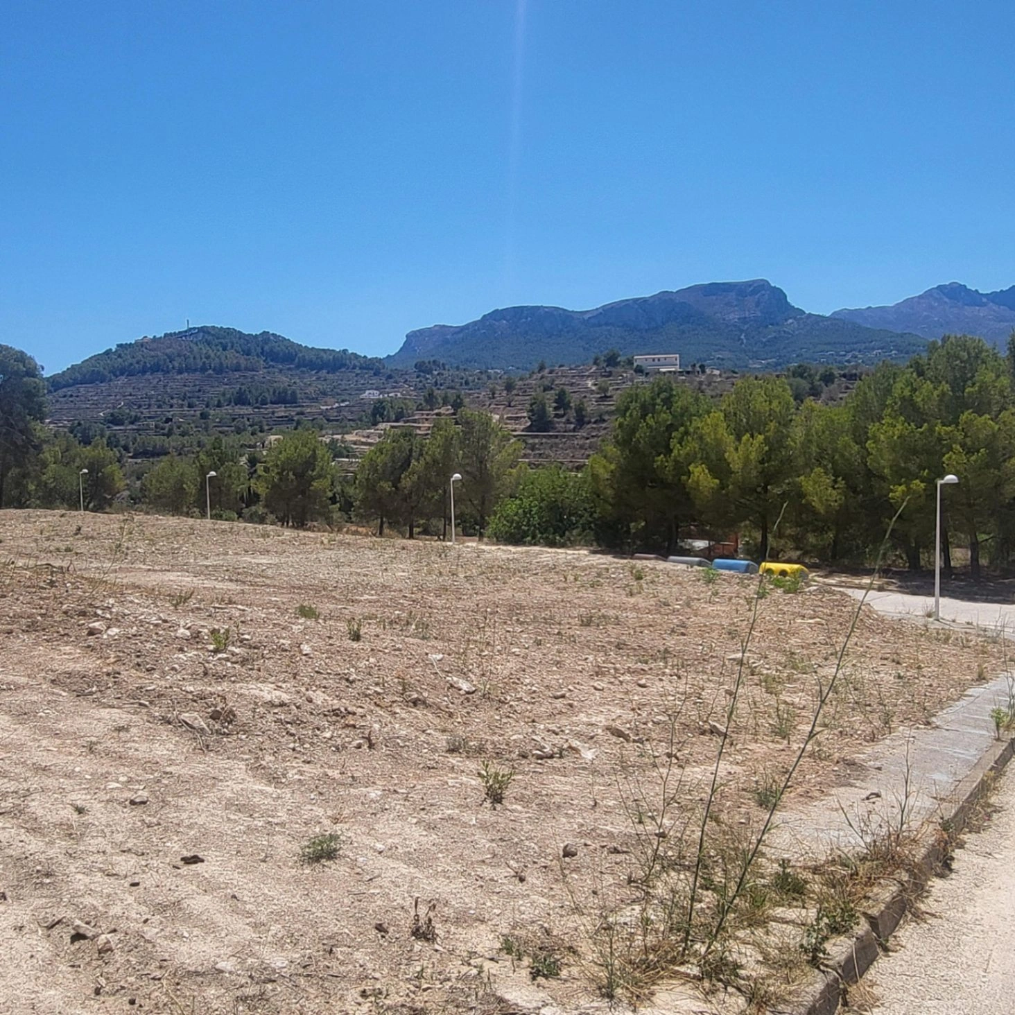 Parcela edificable en venta para construcción de pareados en Empedrola Calpe, Costa Blanca