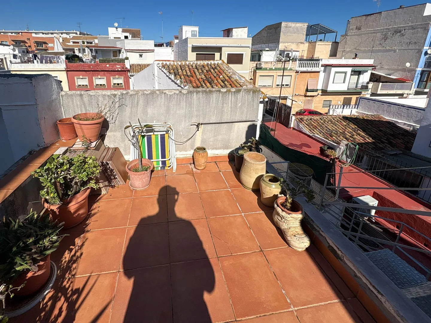 Auténtica casa de planta baja en Baix la Mar: junto al puerto y el corazón gastronómico de Dénia.