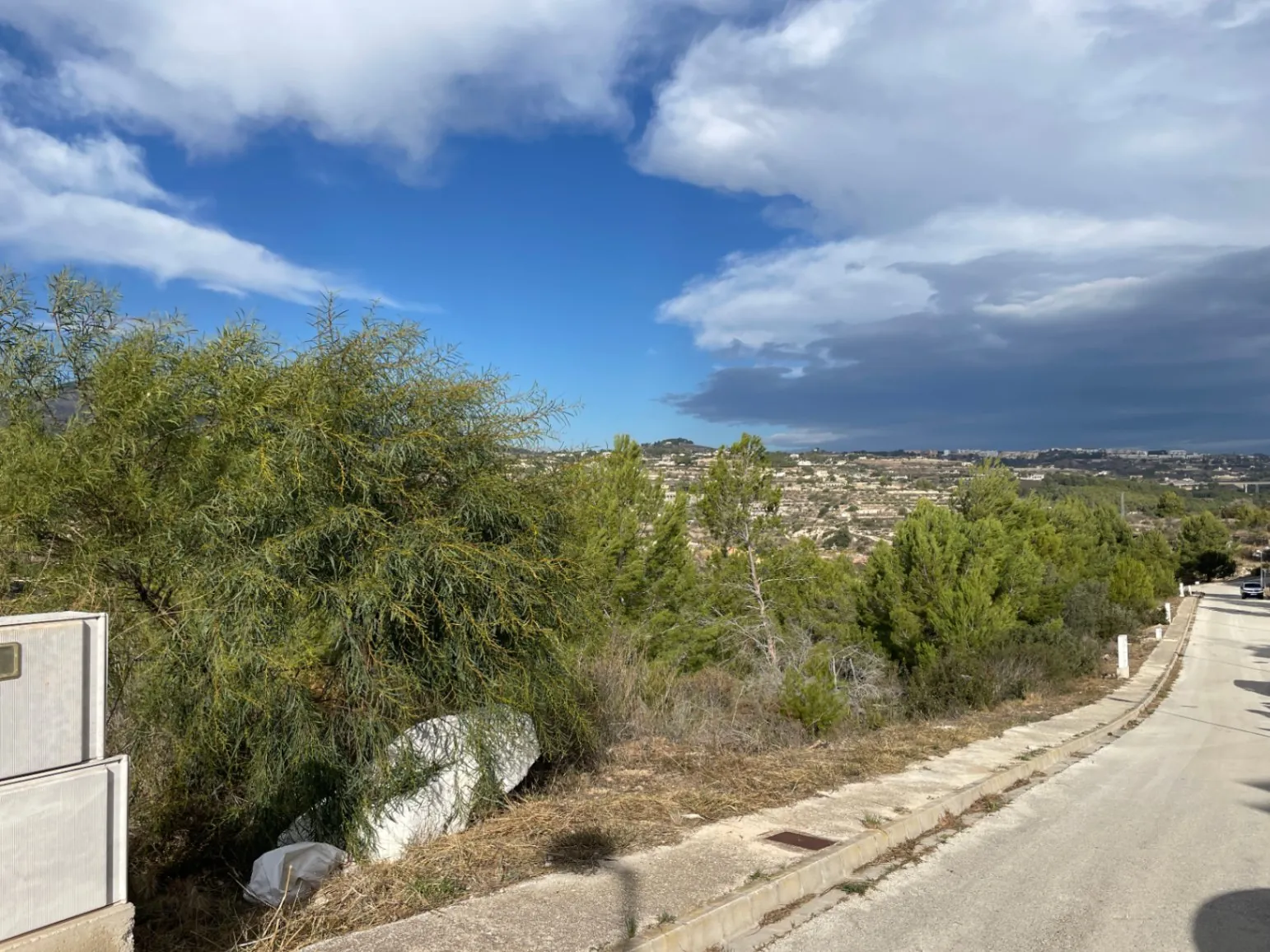 Parcela edificable en venta para construcción de pareados en Empedrola Calpe, Costa Blanca