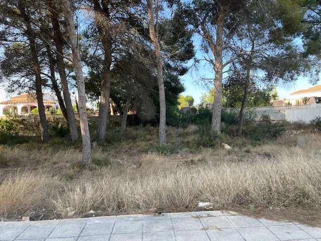 Parcela edificable en venta en Moraira | urbanización Estret