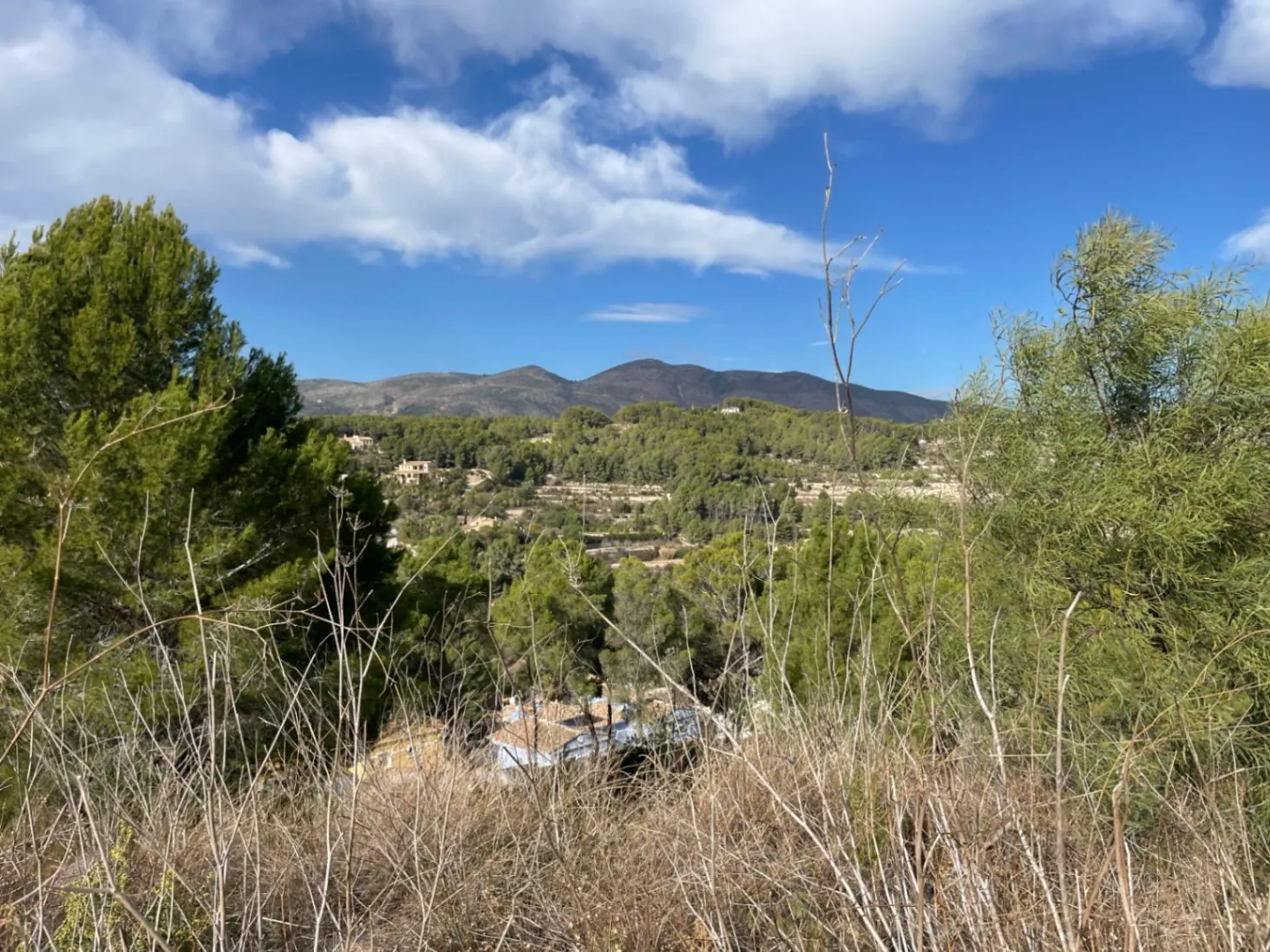Parcela edificable en venta para construcción de pareados en Empedrola Calpe, Costa Blanca