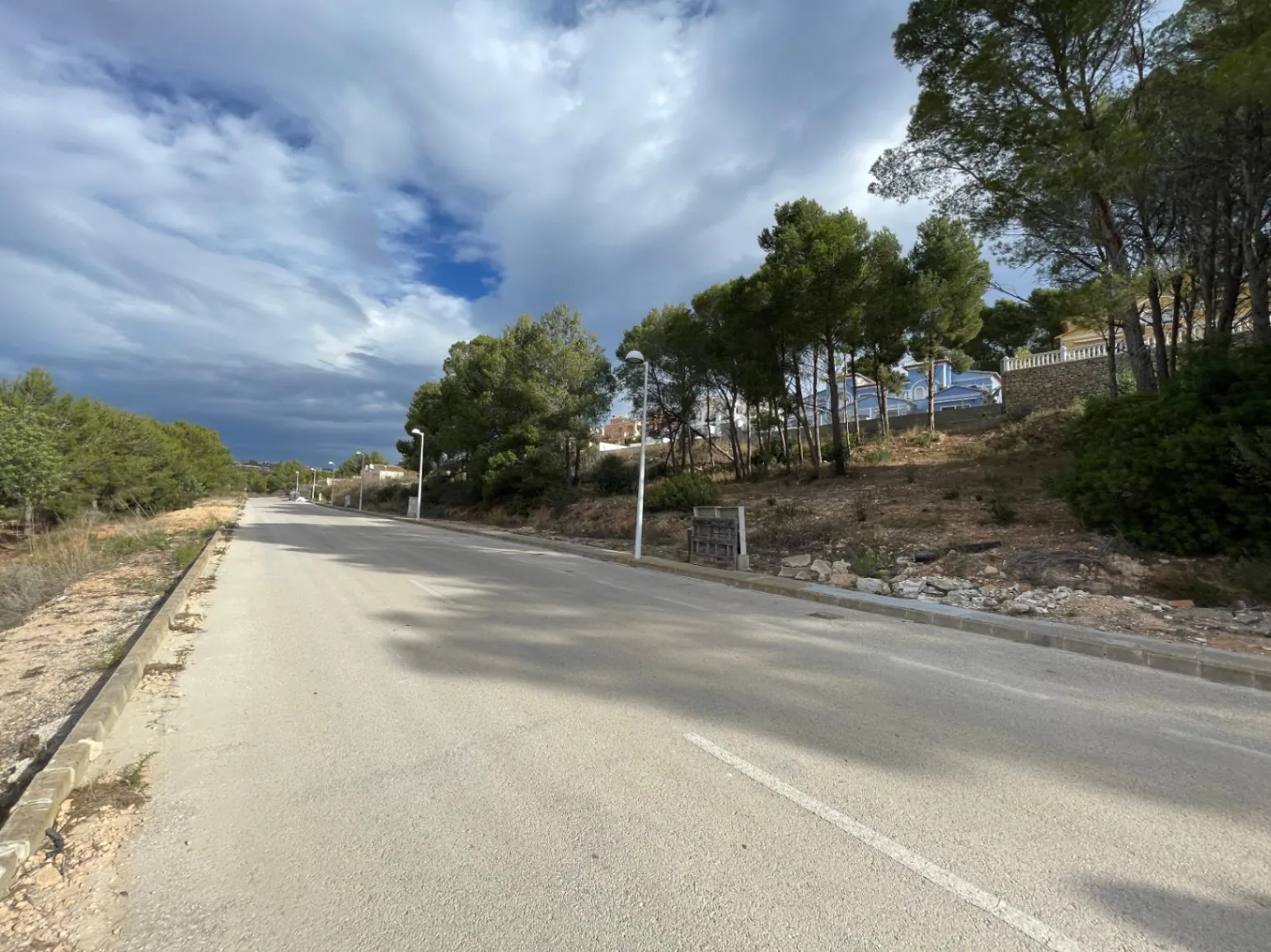 Parcela edificable en venta para construcción de pareados en Empedrola Calpe, Costa Blanca