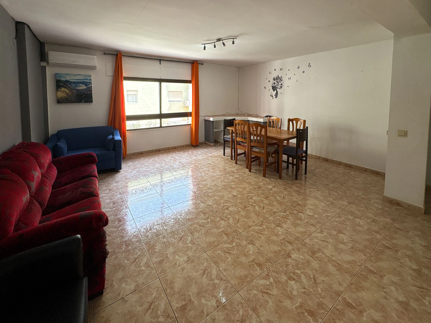 Oportunidad en Dénia: El equilibrio perfecto entre inversión y hogar