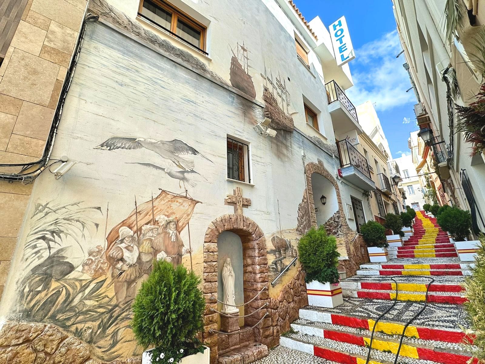 H001 - ¡Oportunidad! Hostal en el corazón histórico de Calpe