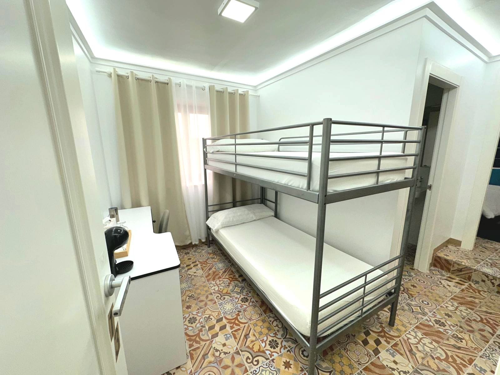H001 - ¡Oportunidad! Hostal en el corazón histórico de Calpe