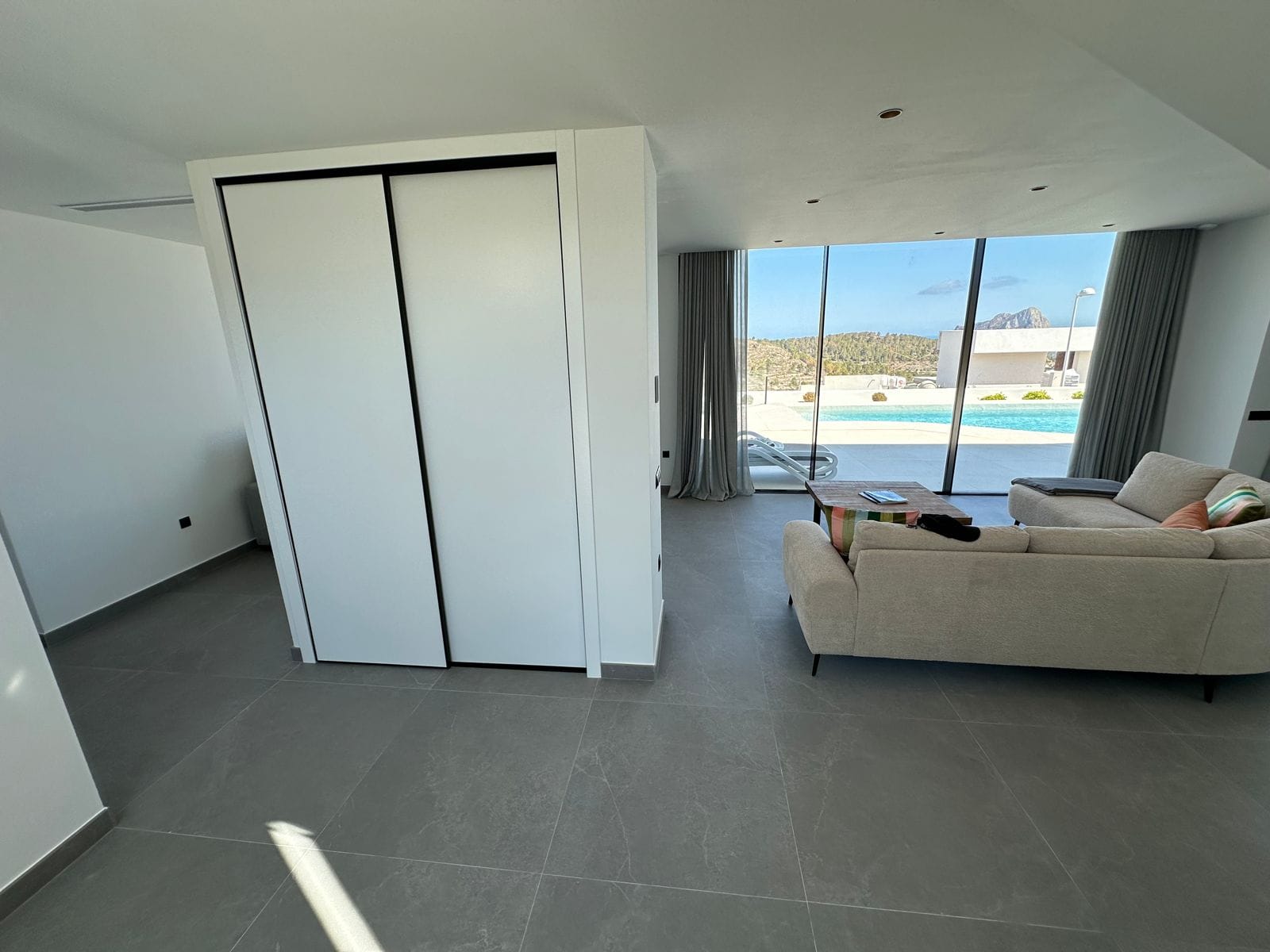 A347C - Preciosa villa de lujo y estilo moderno en Calpe