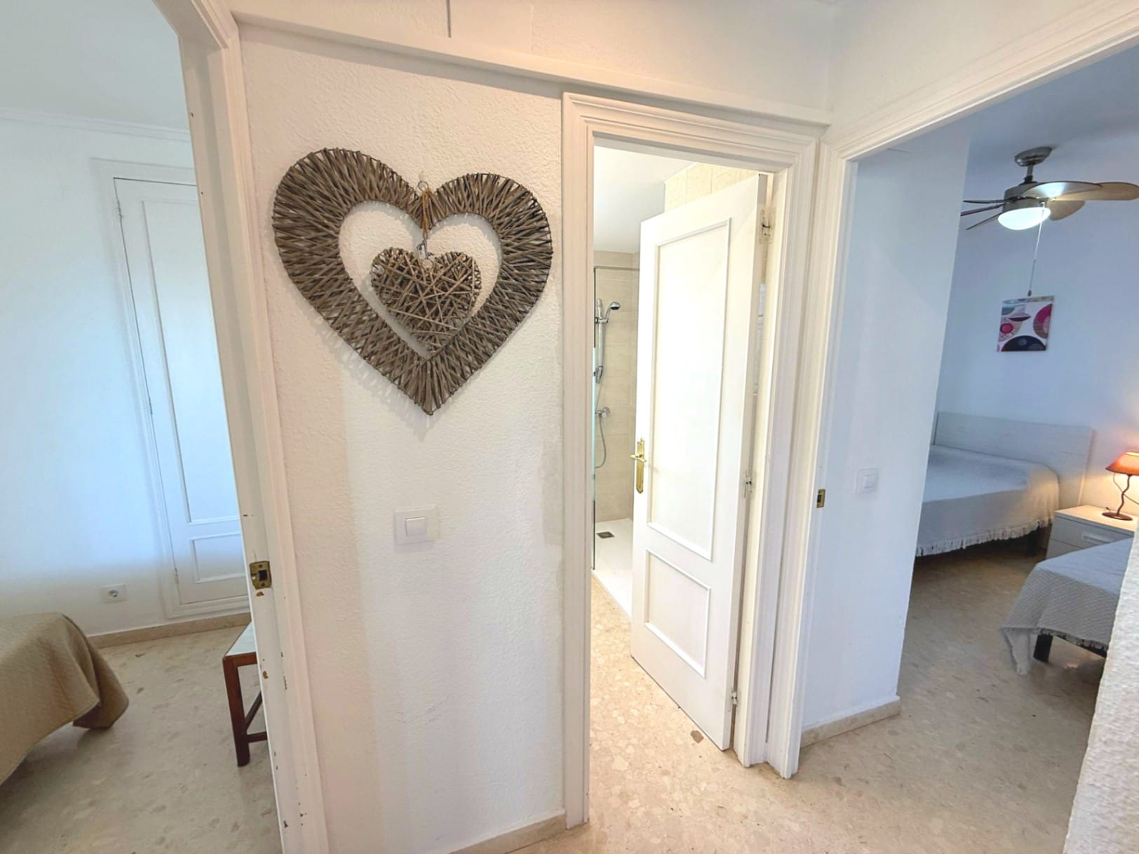 WOHNUNG, DIE 100 METER VON STRAND ENTFERNT IST