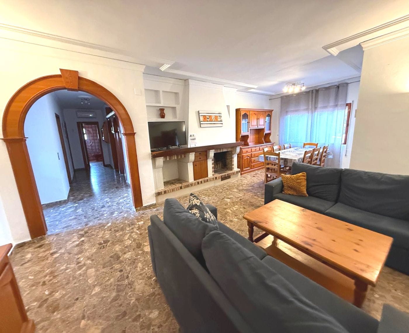 C417 - Magnífica villa con piscina y 11 habitaciones en una de las mejores zonas de Calpe