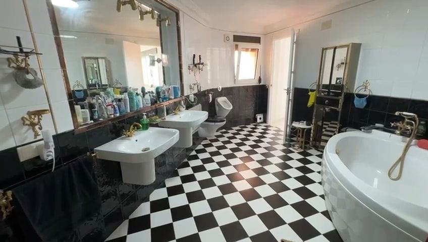 c398 - Preciosa villa en venta en Calpe con vistas al mar y 6 dormitorios