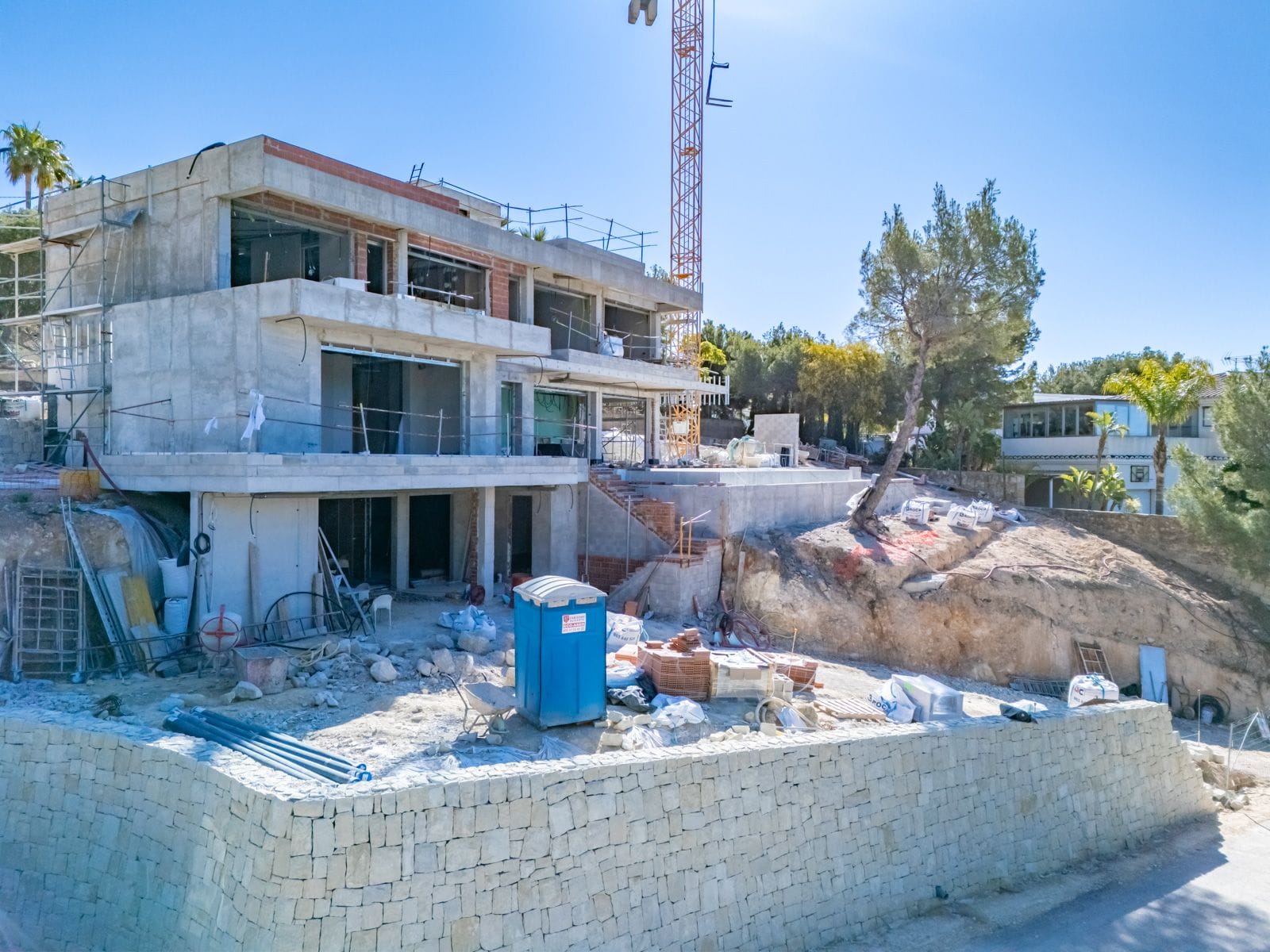 C386 - Impresionante villa en construcción