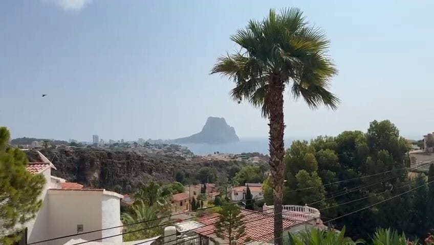 c398 - Preciosa villa en venta en Calpe con vistas al mar y 6 dormitorios