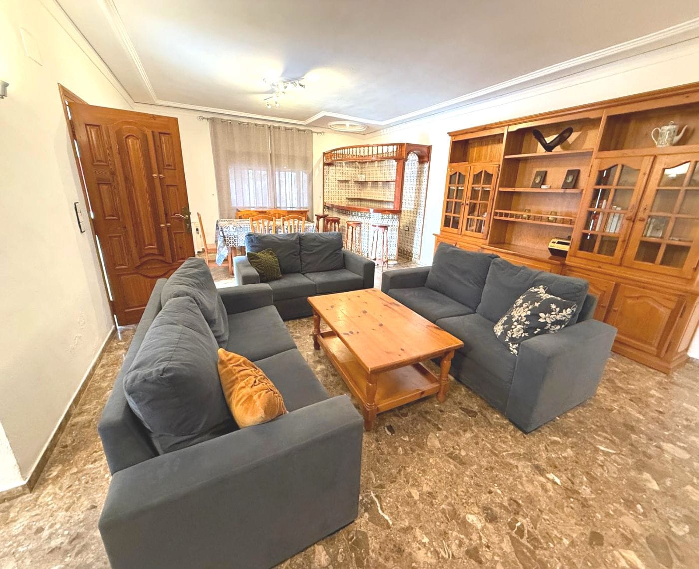 C417 - Magnífica villa con piscina y 11 habitaciones en una de las mejores zonas de Calpe