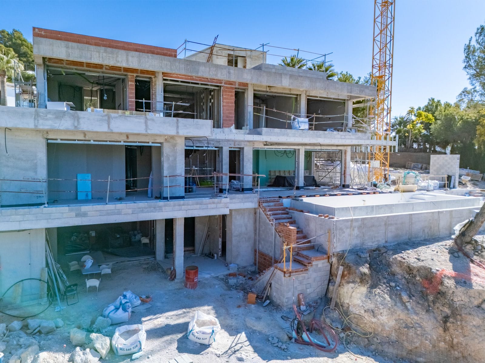 C386 - Impresionante villa en construcción