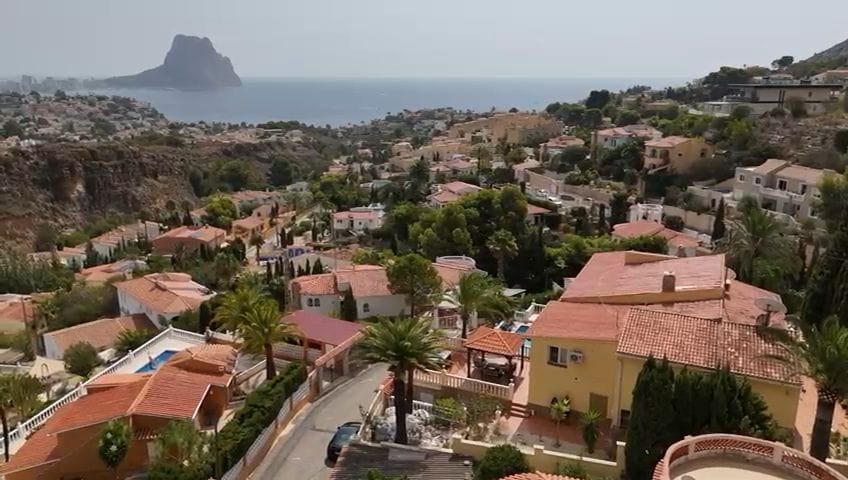 c398 - Preciosa villa en venta en Calpe con vistas al mar y 6 dormitorios