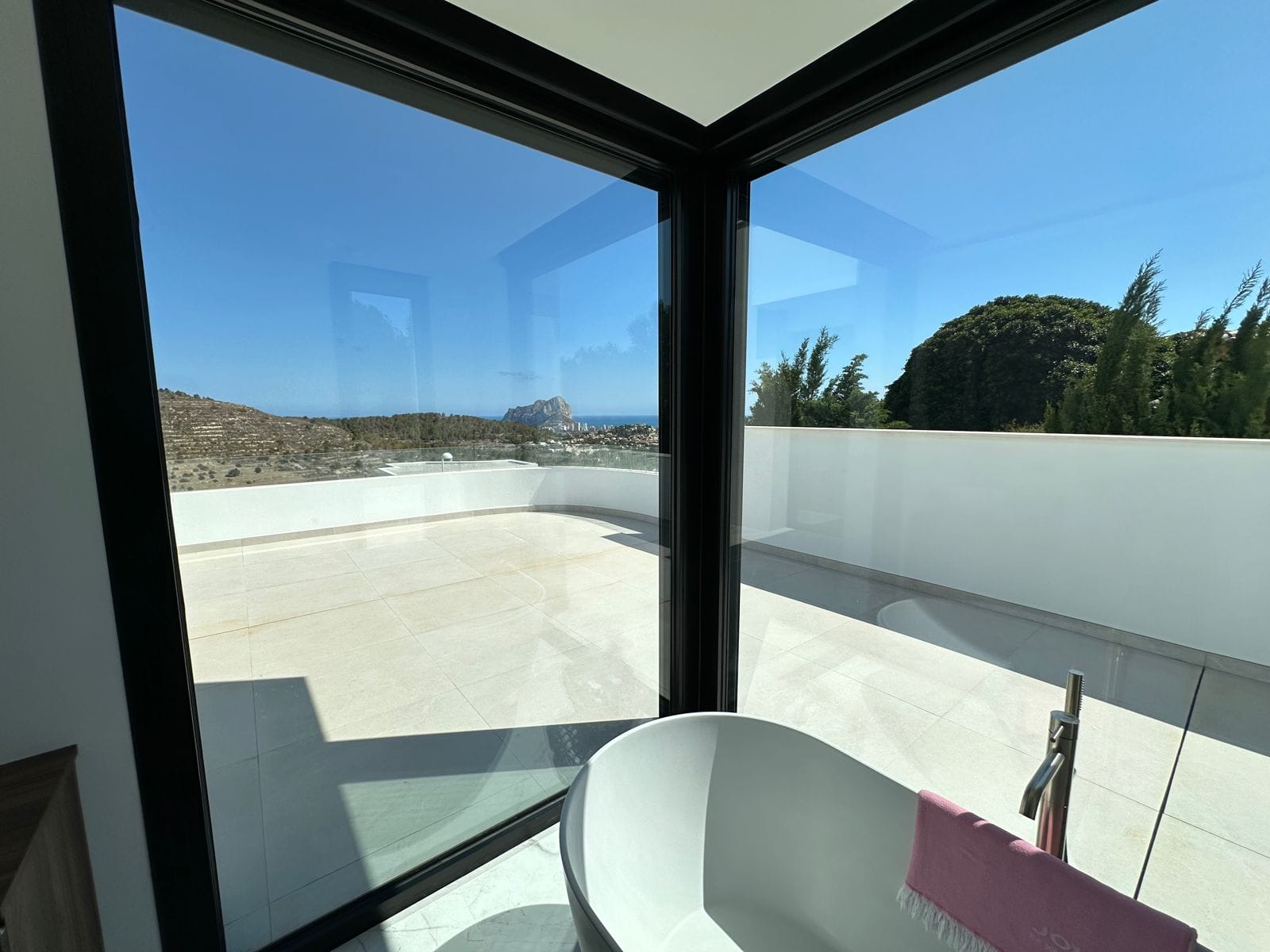A347C - Preciosa villa de lujo y estilo moderno en Calpe