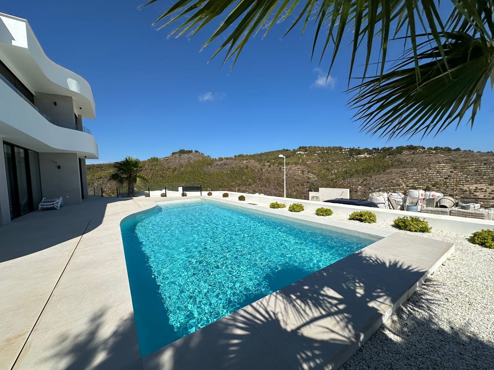 A347C - Preciosa villa de lujo y estilo moderno en Calpe