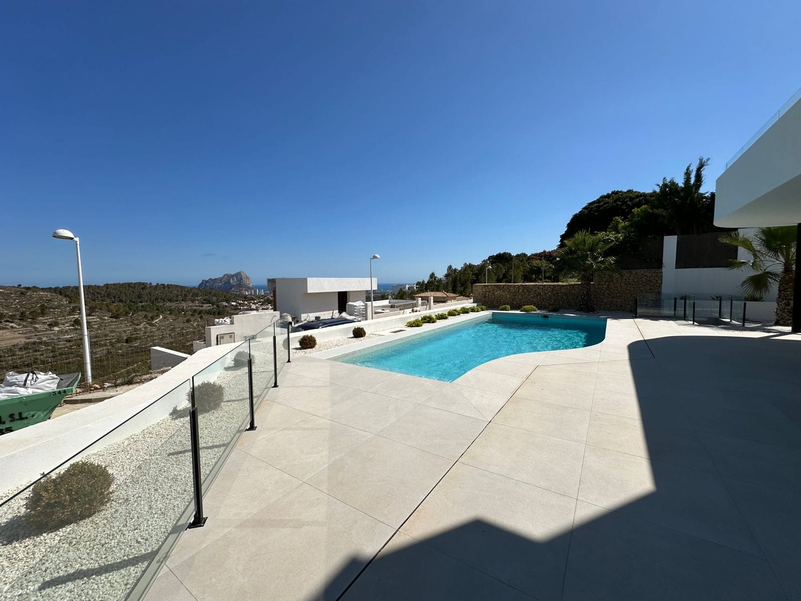 A347C - Preciosa villa de lujo y estilo moderno en Calpe