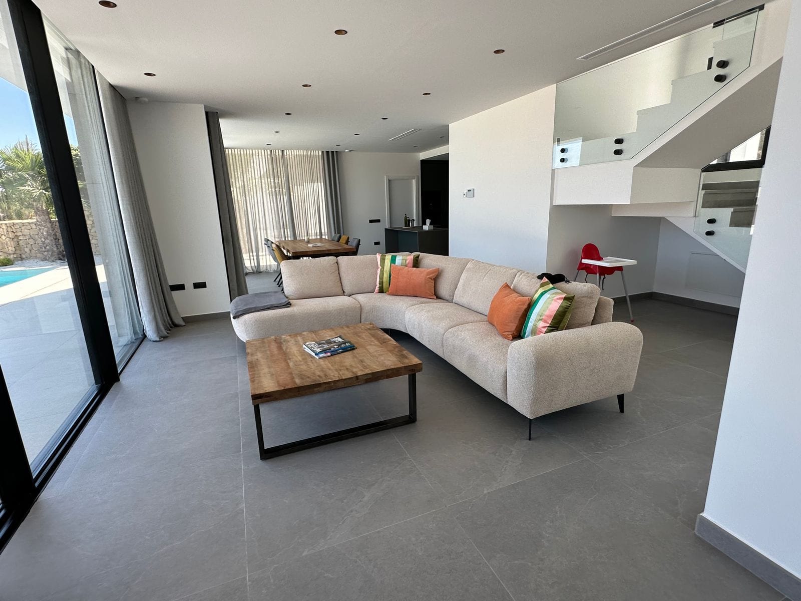 A347C - Preciosa villa de lujo y estilo moderno en Calpe