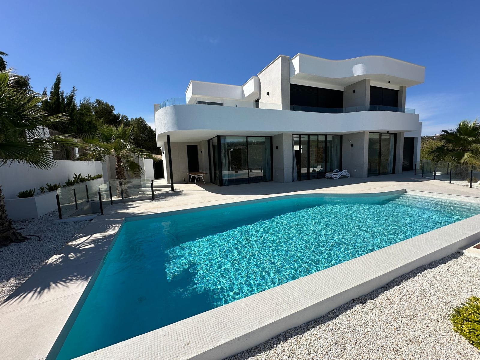 A347C - Preciosa villa de lujo y estilo moderno en Calpe