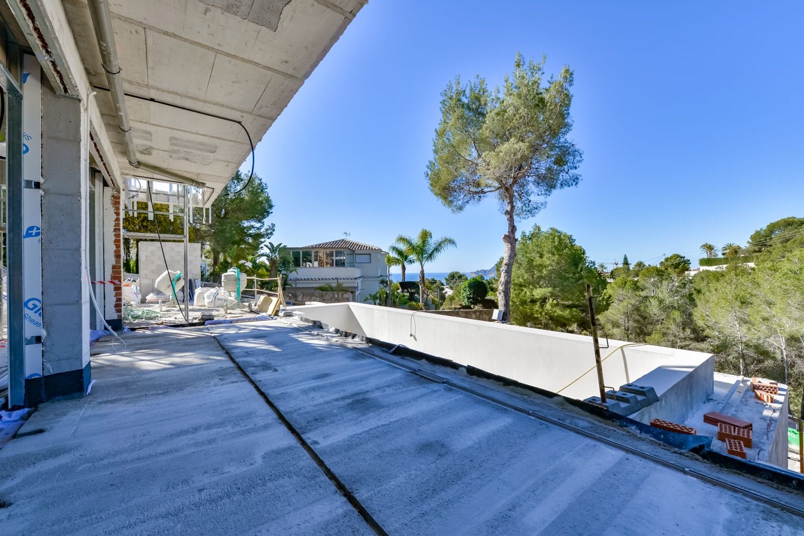 C386 - Impresionante villa en construcción
