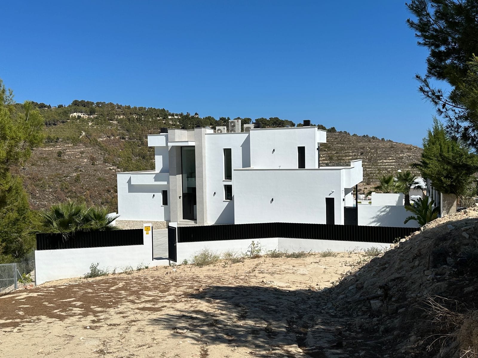 A347C - Preciosa villa de lujo y estilo moderno en Calpe